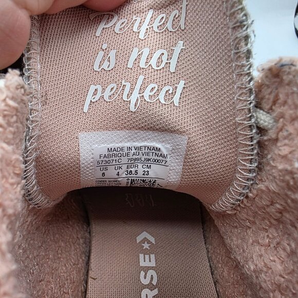 Converse Chuck Taylor All Star Womens Size 6 White Shoes Perfect Is Not Perfect - Picture 6 of 13